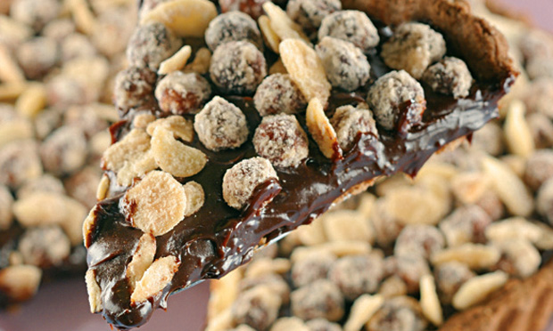 Torta de ganache de Nutella® com avelãs e amêndoas