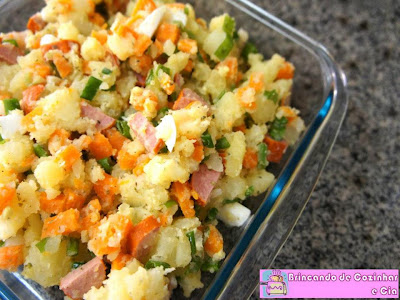 Salada de Batata, Cenoura, Ovos e Salsicha