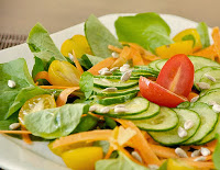 Salada de Agrião, Cenoura e Pepino (vegana)
