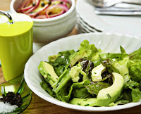 Salada de Folhas Verdes com Abacate (vegana)