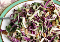 Salada de Repolhos, Ervas e Amendoins (vegana)