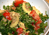 Salada de Tomate, Quinua, Limão e Abacate (vegana)