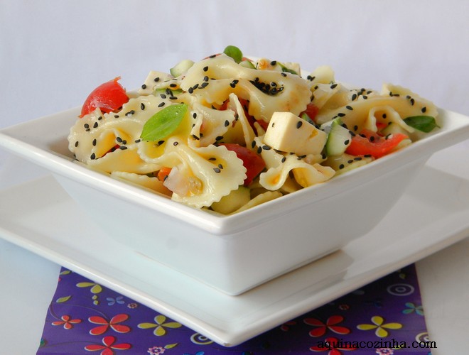 Salada Primavera Com Farfalle mostrada no hangout do Google + Restaurant Week