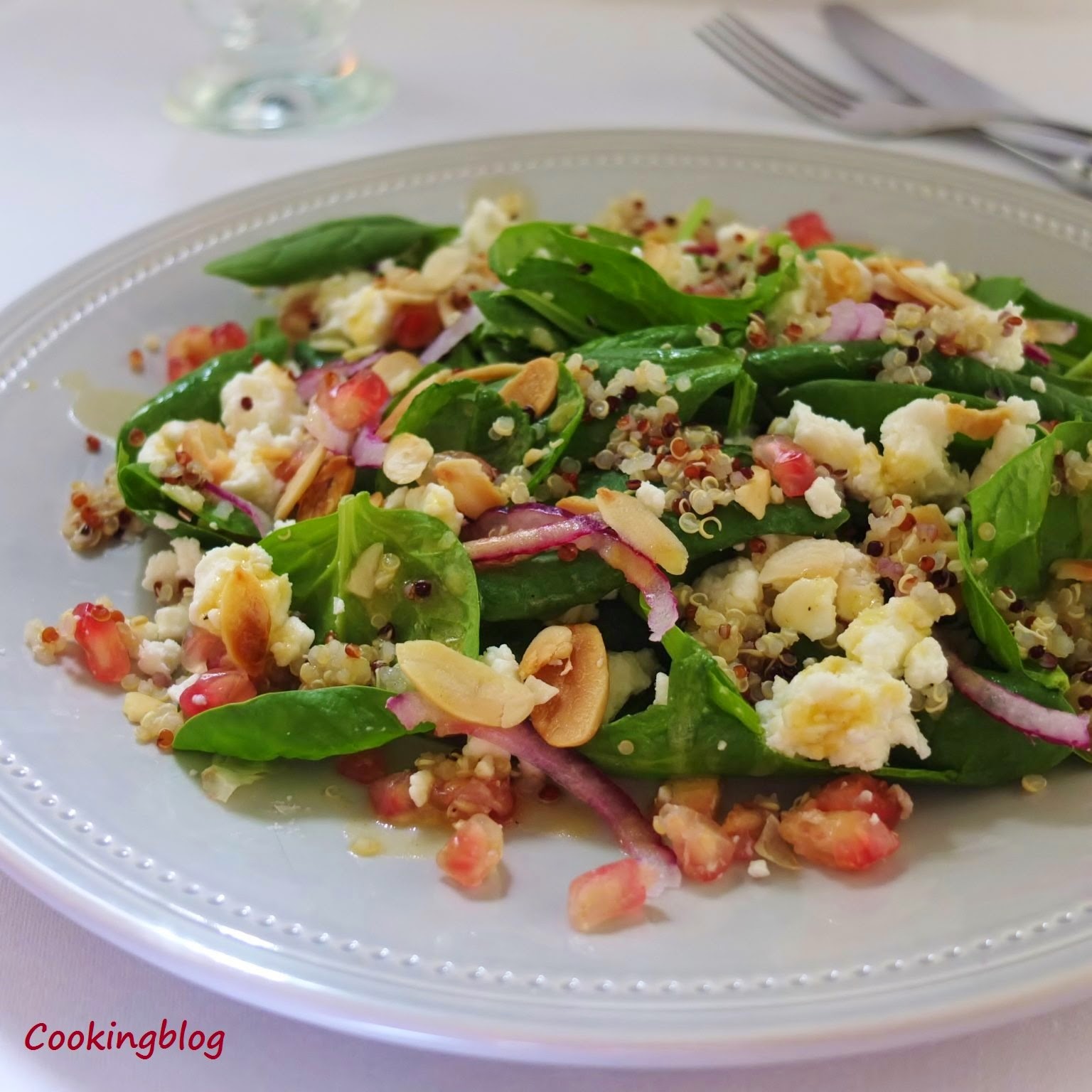 Salada de romã, amêndoas e Feta | Pomegranate, almond and Feta salad