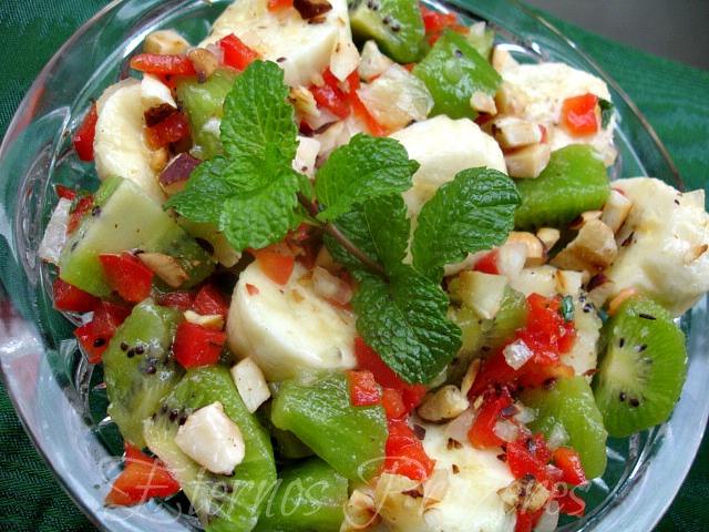 Salada Thai de Banana e Kiwi