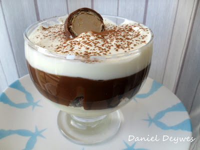 Creme duplo de chocolate com bombons (by Daniel Deywes)
