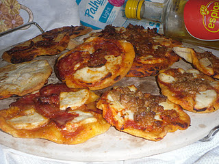 Pizzitas com massa artesian bread e o casamento entre queijo palhais e azeite espiga