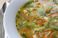 Sopa de Vegetais e Macarrão com Tofu Assado (vegana)