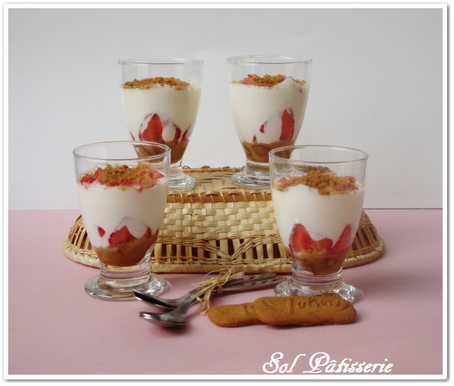 Trifle à la fraise et au spéculoos - Trifle de morango e spéculoos