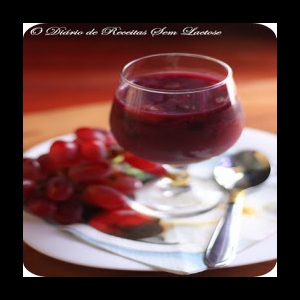 Gelatina de Vinho Espumante e Uvas