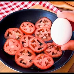 Misturei tomate e ovos e fiz uma receita maravilhosa