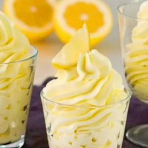 Prepare esta sobremesa cremosa de limão em apenas 5 minutos