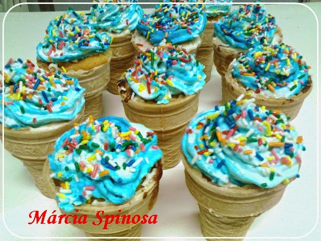 Bolo feito na casquinha de sorvete, de Márcia Spinosa