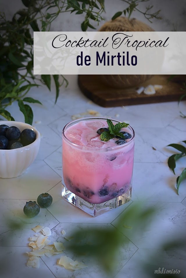 Cocktail Tropical de Mirtilo