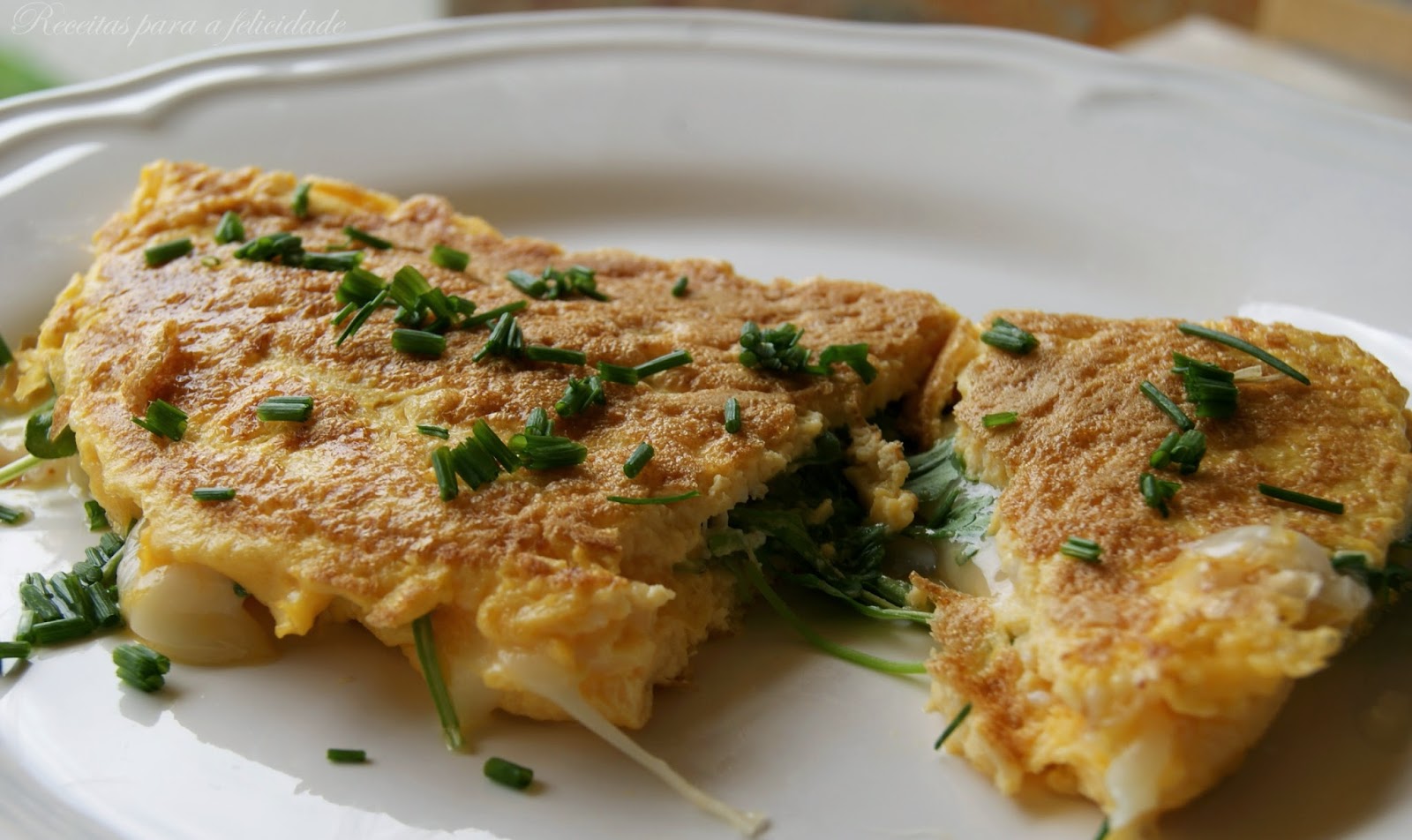 Omelete de Rúcula com Queijo Curado