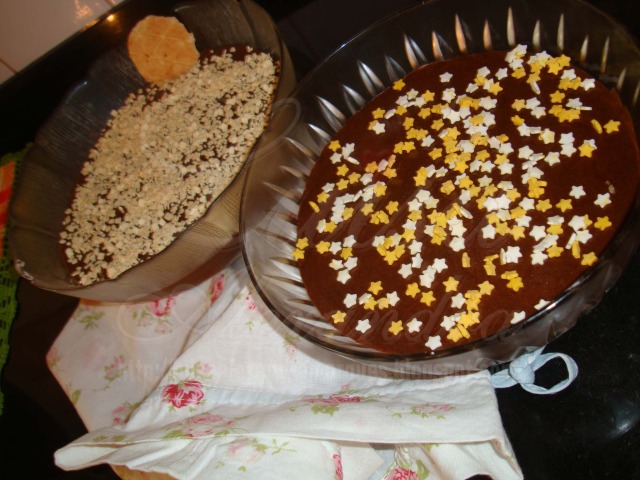 Doce de Mousse de Chocolate Caseira, Natas e Bolacha