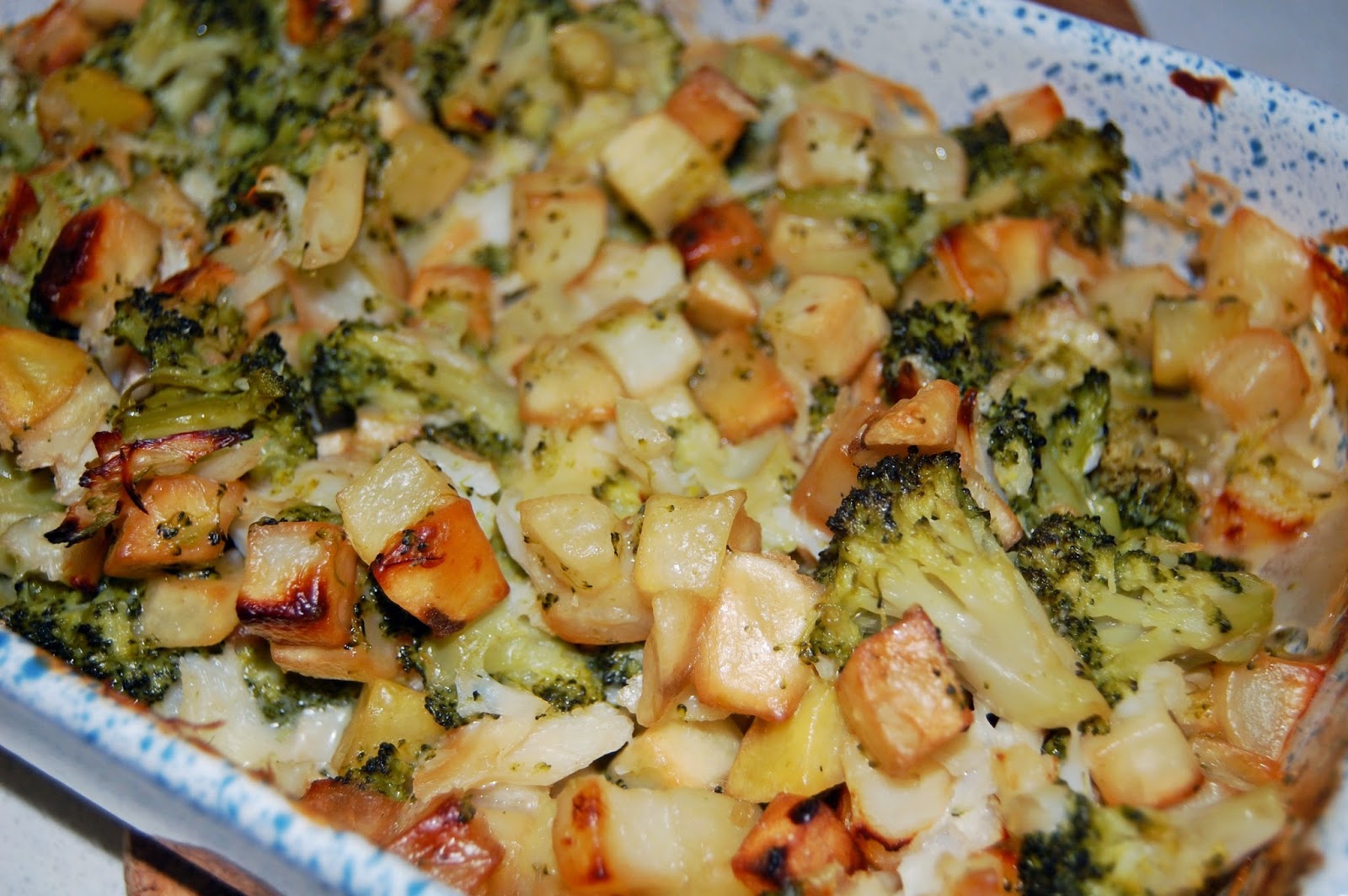 Bacalhau com brócolos e bechamél