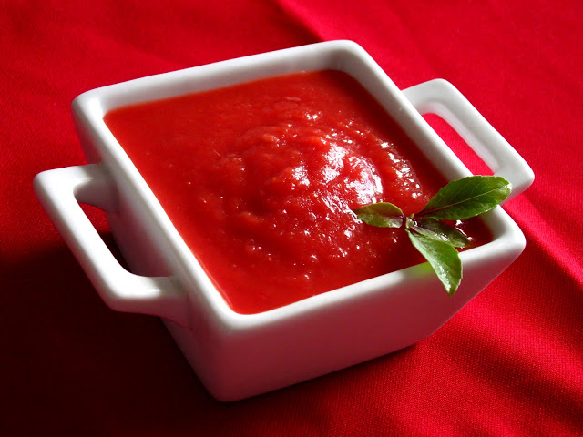 Molho de tomate com ingrediente secreto