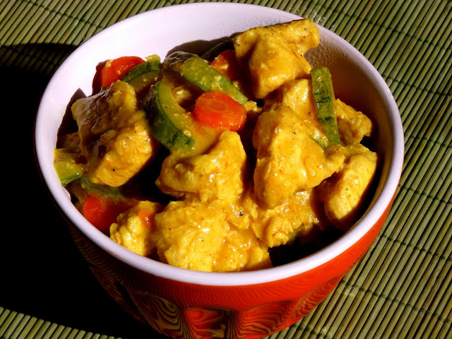 Curry de frango com iogurte