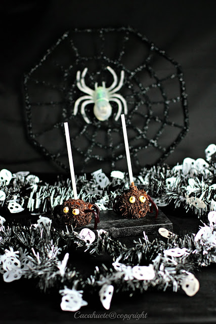 Cakepops Aranha para o Halloween/Spider Cakepops for Halloween