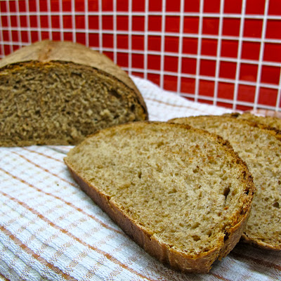 Pão de espelta e mel de cana - Spelt and treacle bread
