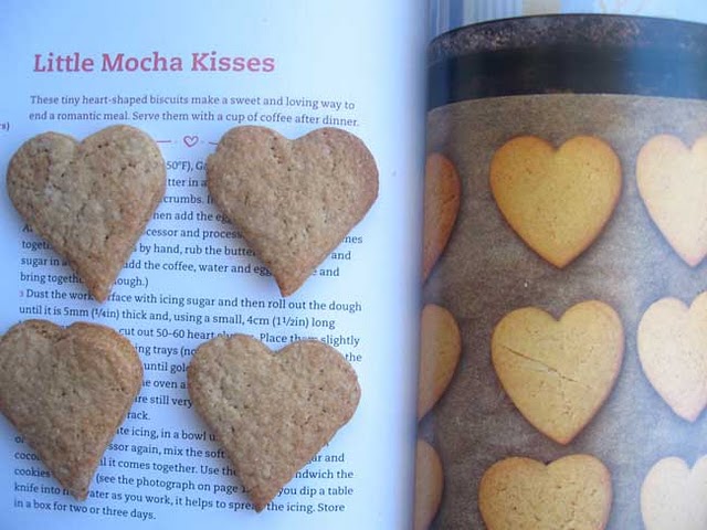 Little Mocha Kisses/ Beijinhos de Moca