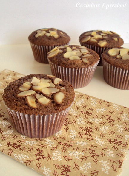 Muffins de Chocolate & Amêndoas