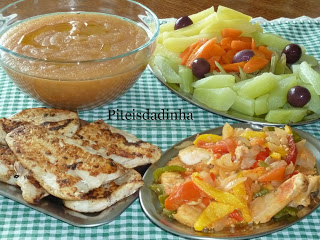 FILÉ DE MERLUZA (cozido c/molho e  grelhado) com pirão e salada de legumes