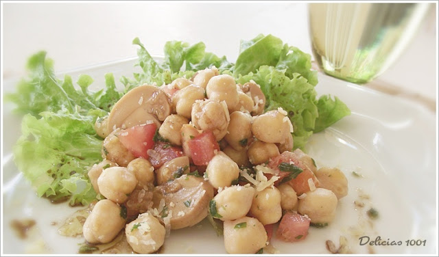 Salada de grão-de-bico e champignon