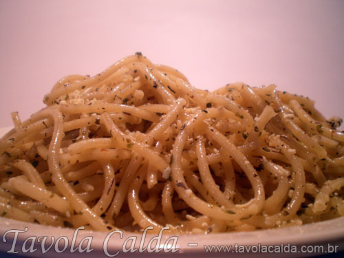 Spaghetti com Manteiga e Orégano